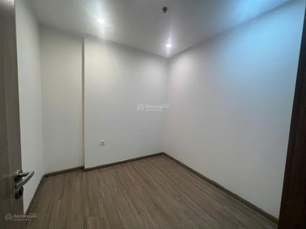 Chính chủ cần tiền bán gấp giá tốt thị trường căn hộ 2n 1wc khu s