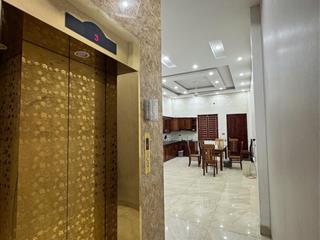 Cho thuê nhà 5 tầng full nội thất, 8 phòng ngủ, tầng 1 làm vp kinh doanh.  0903 124 ***