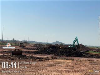 Tôi cần bán lô đất đẹp 250m² full thổ cư tại phường vân hà sát dự án kcn ninh sơn