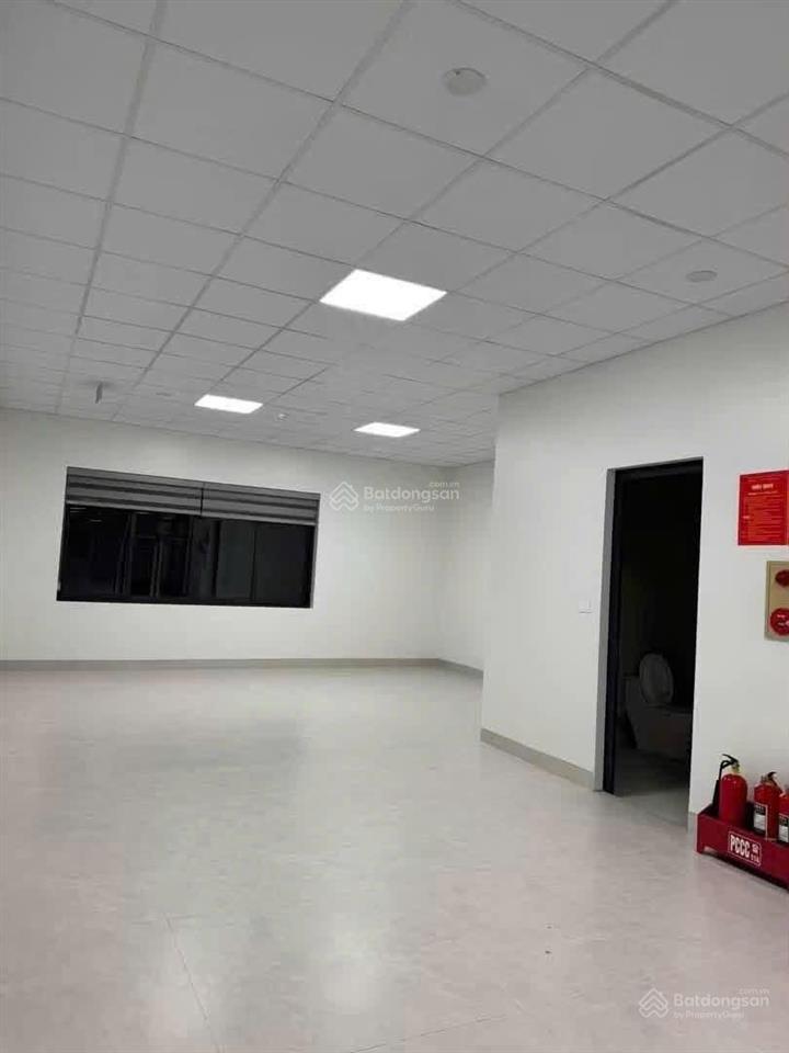 Mời thuê mặt bằng 120m2 thông sàn, có pccc mặt đường lớn gần ngã 6, bắc ninh. giá 25 triệu/tháng