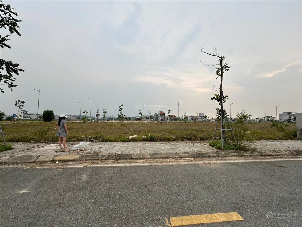Đất kqh thủy dương view công viên 3 mặt thoáng 150m2 giá 4 tỷ 8