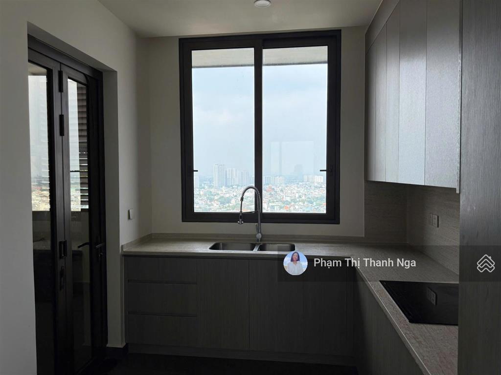 Bán cc tại căn hộ define, 38 tỷ vnd, 220 m2, 3pn, 4wc, siêu hot chính chủ
