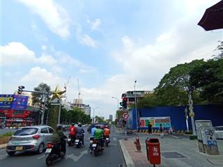 Mặt tiền lê lợi ngay chợ bến thành, dt 4,5x23m, 3 lầu giá 140 tỷ