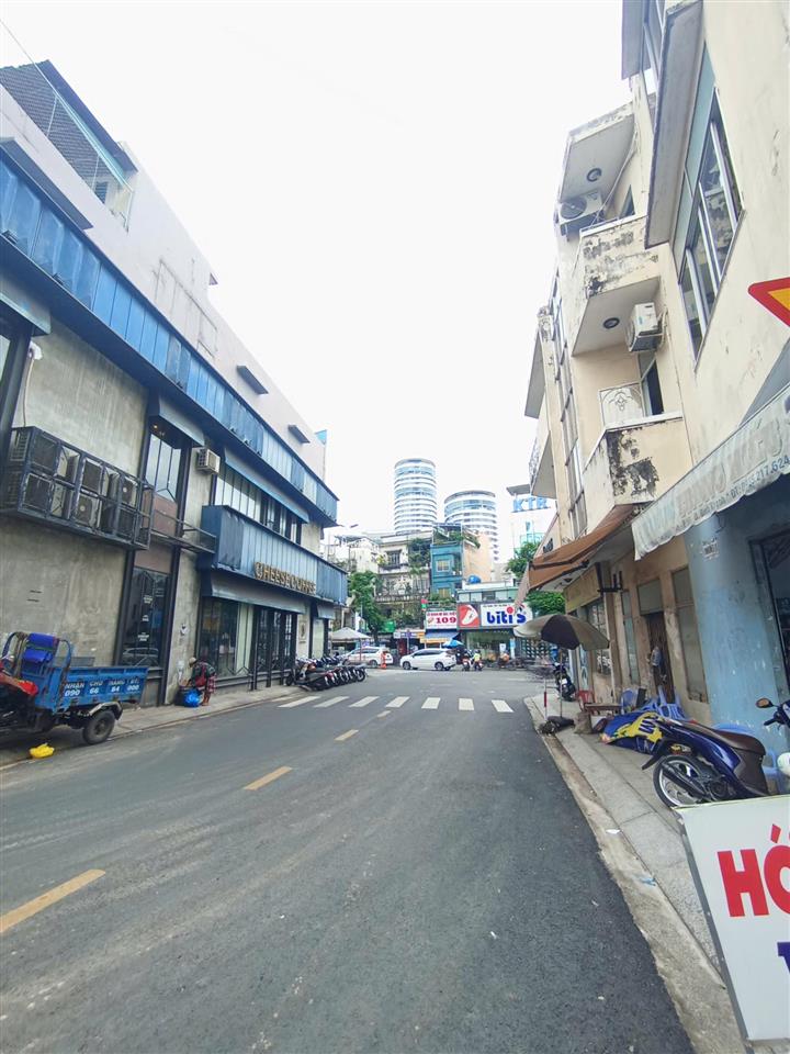 Bán nhà mặt tiền 2628 nguyễn cửu vân, dt 10x20m, hđ thuê 130 triệu/tháng, giá 59 tỷ tl