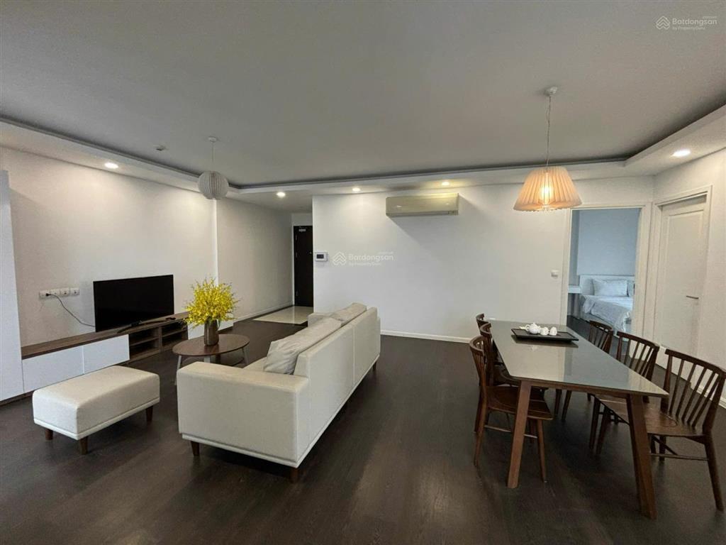 Bán cắt lỗ 1 tỷ căn hộ góc imperia minh khai view sông hồng