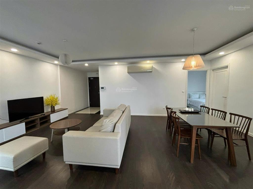 Bán cắt lỗ 1 tỷ căn hộ góc imperia minh khai view sông hồng