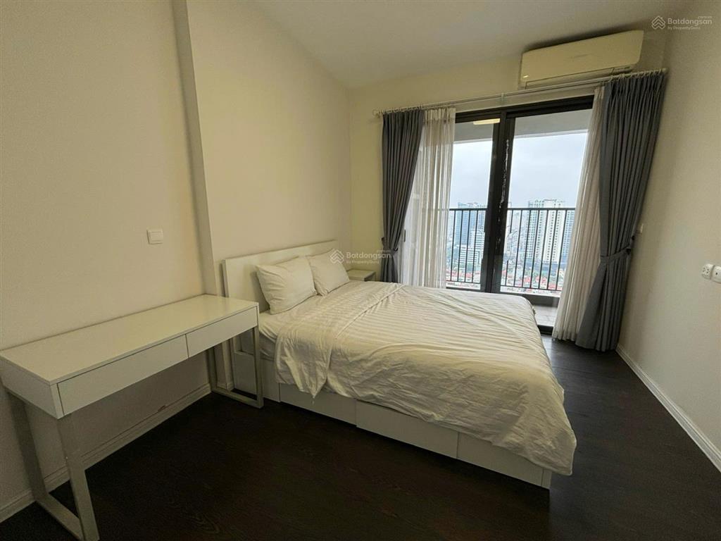 Bán cắt lỗ 1 tỷ căn hộ góc imperia minh khai view sông hồng