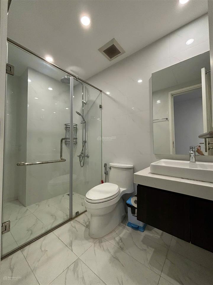 Bán cắt lỗ 1 tỷ căn hộ góc imperia minh khai view sông hồng