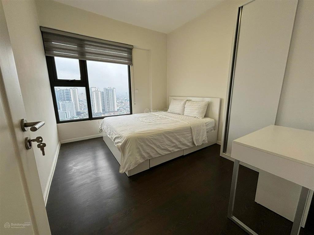 Bán cắt lỗ 1 tỷ căn hộ góc imperia minh khai view sông hồng