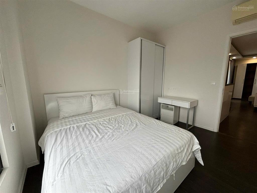 Bán cắt lỗ 1 tỷ căn hộ góc imperia minh khai view sông hồng