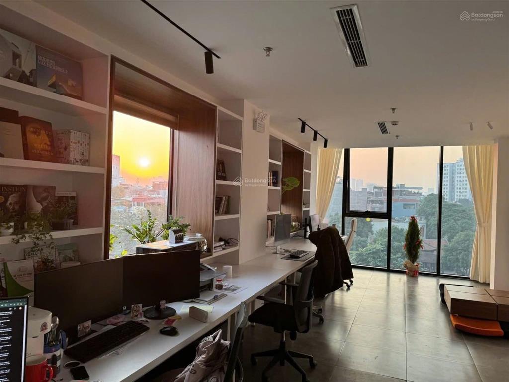 Chính chủ cho thuê văn phòng 373 vũ tông phan  tặng 2 tháng tiền thuê trong tháng 8
