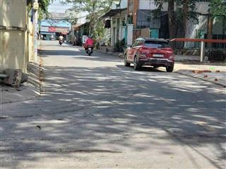 Bán đất tặng nhà cũ nguyễn văn tăng, thủ đức 125,7m2, đường 8m, gần ngã 3 mỹ thành