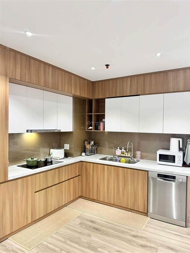 Cho thuê 94m² usilk 103, 2 ngủ 2 vs, đủ đồ, chỉ xách vali vào ở, giá 11 triệu