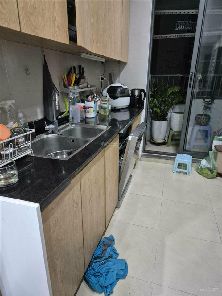Cho thuê 3 ngủ full đồ ct3 the pride, căn góc 95m, giá 12 triệu vào luôn
