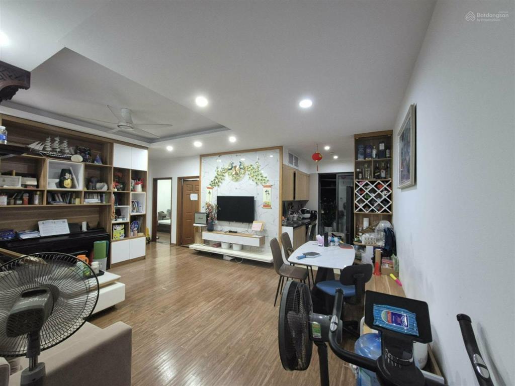 Cho thuê 3 ngủ full đồ ct3 the pride, căn góc 95m, giá 12 triệu vào luôn