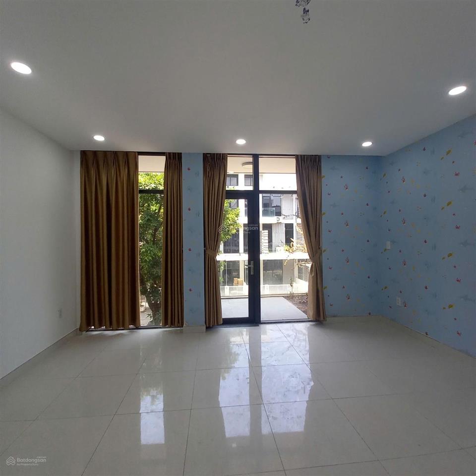 Cho thuê 1 sàn 2 phòng ngủ citi bela 1 ưu tiên nữ vào ở tháng 10