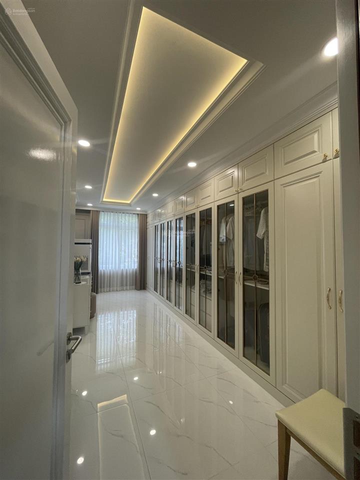 Cho thuê bt 4pn, 4wc, hưng thái, 35 triệu, 387m2, giá cực chất