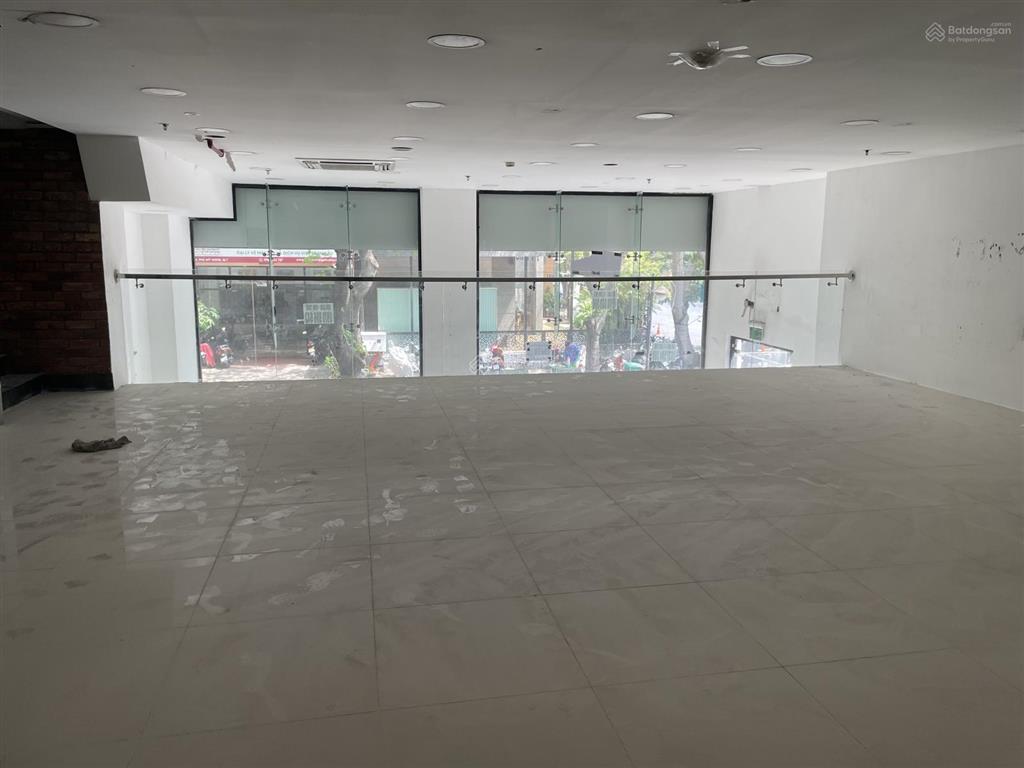 Cho thuê nhà riêng tại 15 bùi bằng đoàn, 180 triệu, 333 m2, giá siêu hời