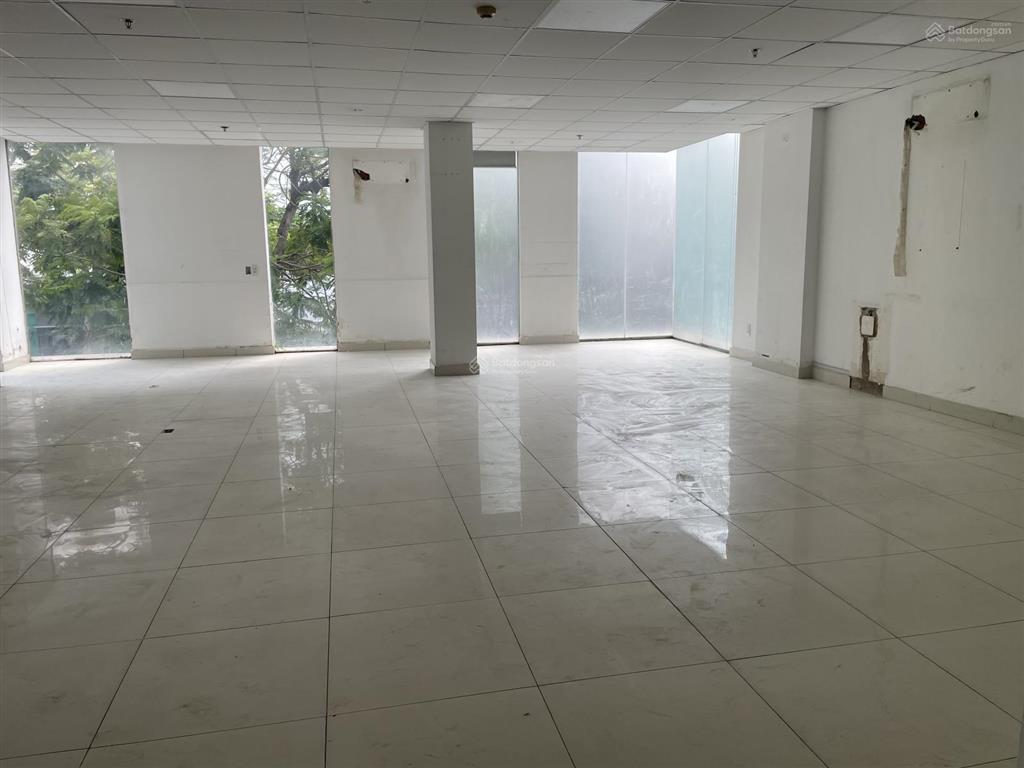 Cho thuê nhà riêng tại 15 bùi bằng đoàn, 180 triệu, 333 m2, giá siêu hời