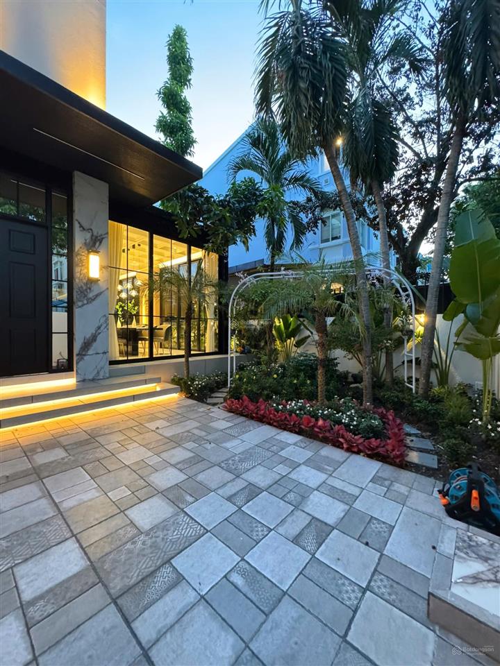 Bán biệt thự 11, khu phố nam thông i, 70 tỷ vnd, 198 m2, hàng hiếm tại giá siêu hời