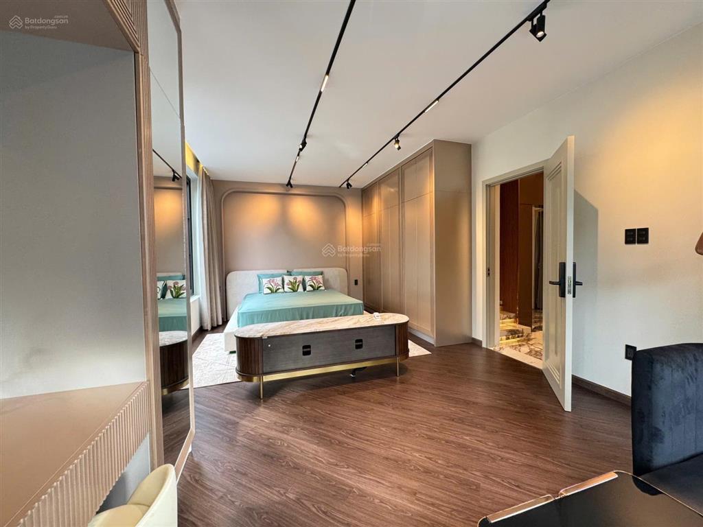 Bán biệt thự 11, khu phố nam thông i, 70 tỷ vnd, 198 m2, hàng hiếm tại giá siêu hời