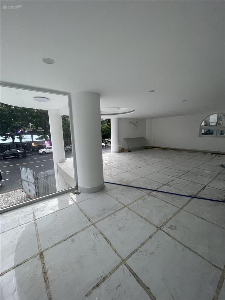 Cho thuê nhà riêng 01 hưng gia 3, 120 triệu, 890 m2, 7 tầng tại căn góc bùi bằng đoàn vị trí đẹp
