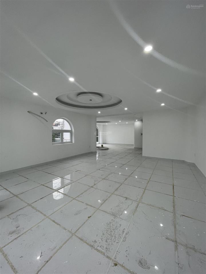 Cho thuê nhà riêng 01 hưng gia 3, 120 triệu, 890 m2, 7 tầng tại căn góc bùi bằng đoàn vị trí đẹp