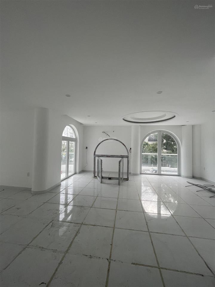 Cho thuê nhà riêng 01 hưng gia 3, 120 triệu, 890 m2, 7 tầng tại căn góc bùi bằng đoàn vị trí đẹp