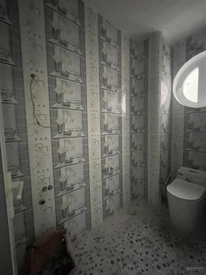 Cho thuê nhà riêng 01 hưng gia 3, 120 triệu, 890 m2, 7 tầng tại căn góc bùi bằng đoàn vị trí đẹp