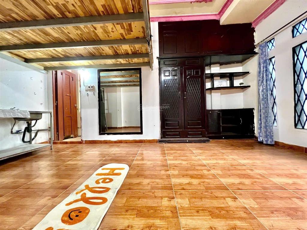 Cho thuê phòng full tiện nghi (máy giặt, máy lạnh) gần đh văn lang, 4,1tr.  0906 961 ***