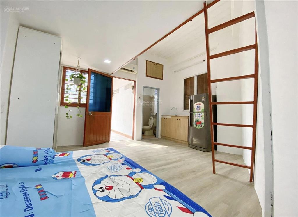 Cho thuê chỉ 1,6triệu gần dh tôn đức thắng hutech, uef, quận 1.  0906 961 ***