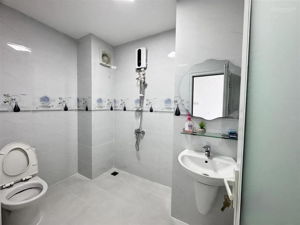 Bán cc thế kỷ 21, bình thạnh, 2 phòng ngủ, view landmark81, (hướng nam), 70m2, 4.85 tỷ