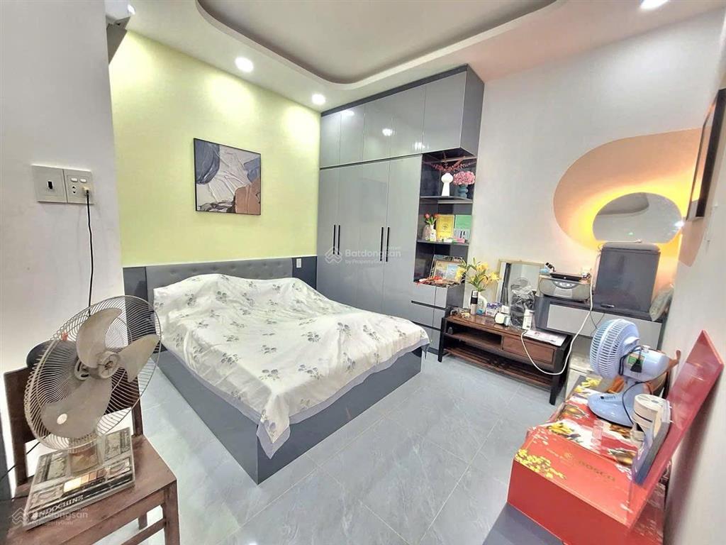 Lỗ 1 tỷ gấp bán nhà chu văn an, bình thạnh nở hậu 4,4m giá 5,2 tỷ,  0906 961 ***