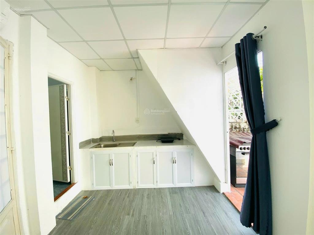 Cho thuê chdv full nội thất 25m đường nguyễn hửu cảnh , bình thạnh, gần quận 1 4,5 triệu/tháng