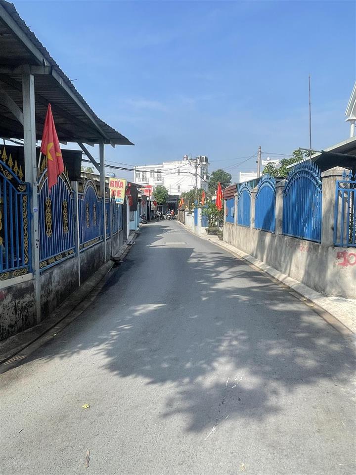 Bán nhà hẻm 563 trục lê văn khương, 5,3 tỷ, 130m2, phù hợp kinh doanh, chdv, spa, nở hậu shr