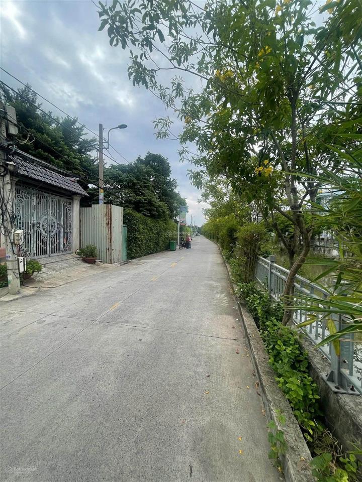Bán nhà mặt phố 4 tầng view kênh tại thạnh lộc 25, giá cực chất 16,5 tỷ 700m2 200m2 thổ cư 4pn, 4wc