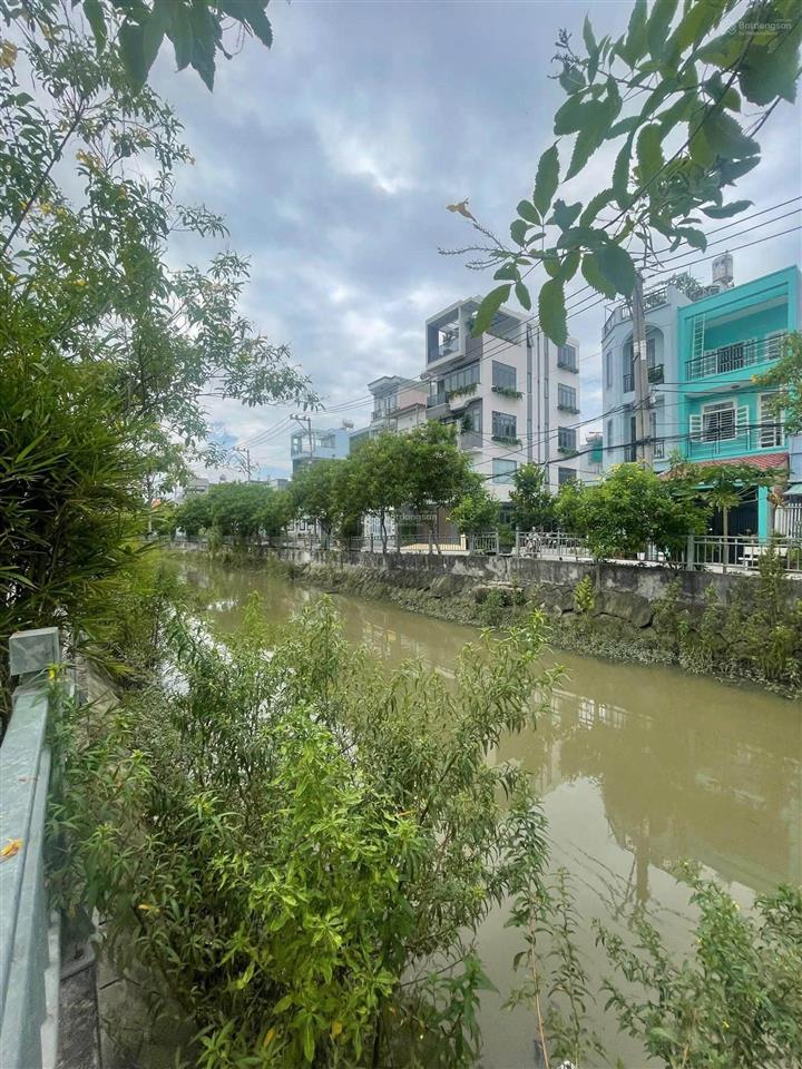 Bán nhà mặt phố 4 tầng view kênh tại thạnh lộc 25, giá cực chất 16,5 tỷ 700m2 200m2 thổ cư 4pn, 4wc