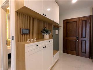 Em trang chuyên bán tại florita có nhiều hàng giá tốt 2tỷ400 1pn,  0985 512 ***