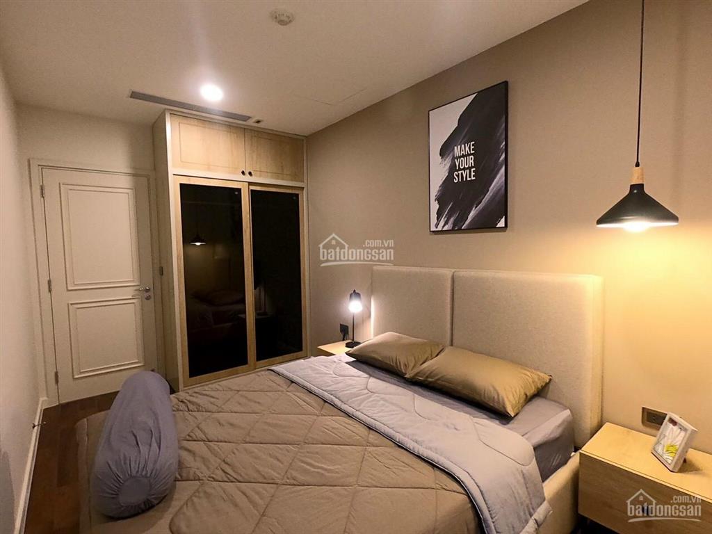 Em trang chuyên bán tại florita có nhiều hàng giá tốt 2tỷ400 1pn,  0985 512 ***