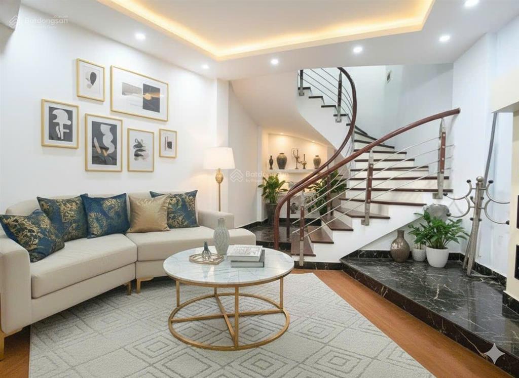 Hơn 17 tỷ 50m ngõ ô tô ngụy như kon tum gần phố.