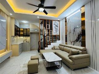 Bán nhà mới tinh, gần phố, ở sướng nam dư 5 tầng 3 ngủ nhỉnh 7 tỷ.