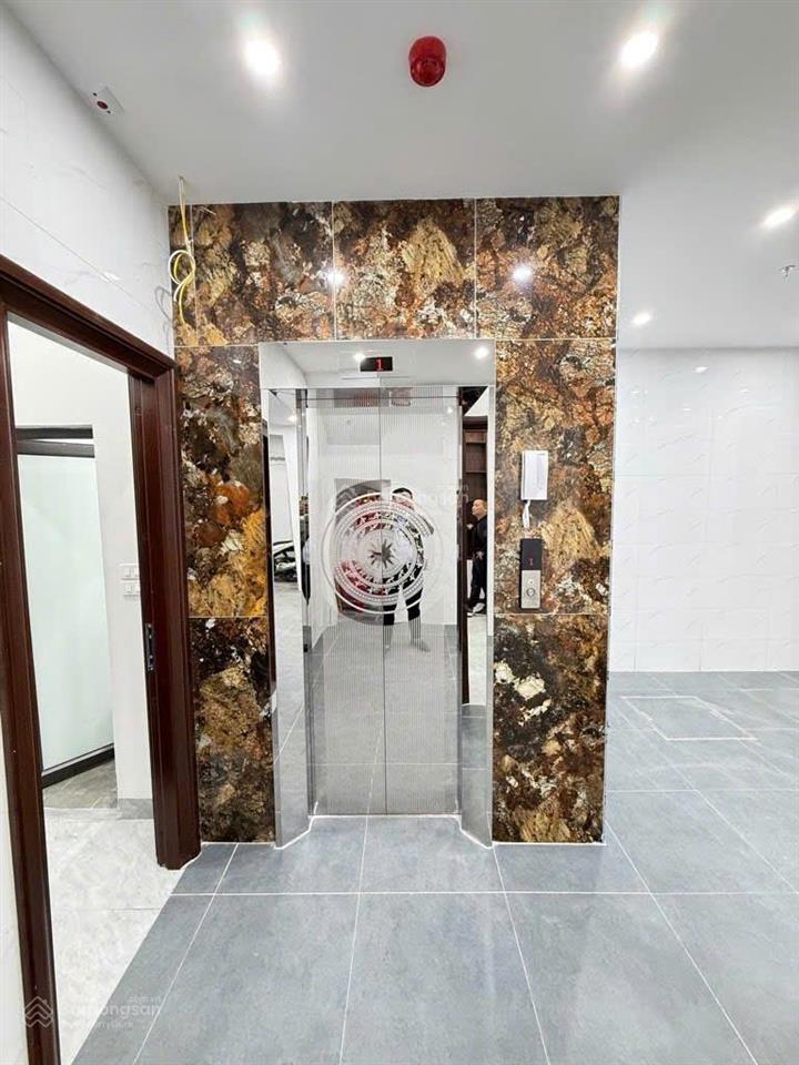Bán nhà ô tô, kinh doanh, thang máy 50m ra phố ngụy như kon tum 6 tầng 3 ngủ 17.6 tỷ.