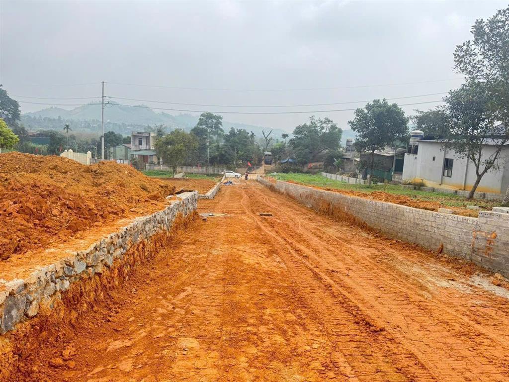View cao, thế đẹp, lại còn 3 mặt tiền tại yên bài  ba vì, 372m2.  ngay 0988 908 ***