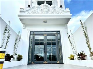 Còn sót lại căn tân cổ điển 4pn, 4wc, 4,2x17m nở hậu 5,1m  3,2tỷ tại đối diện ubnd xã phước lý mới