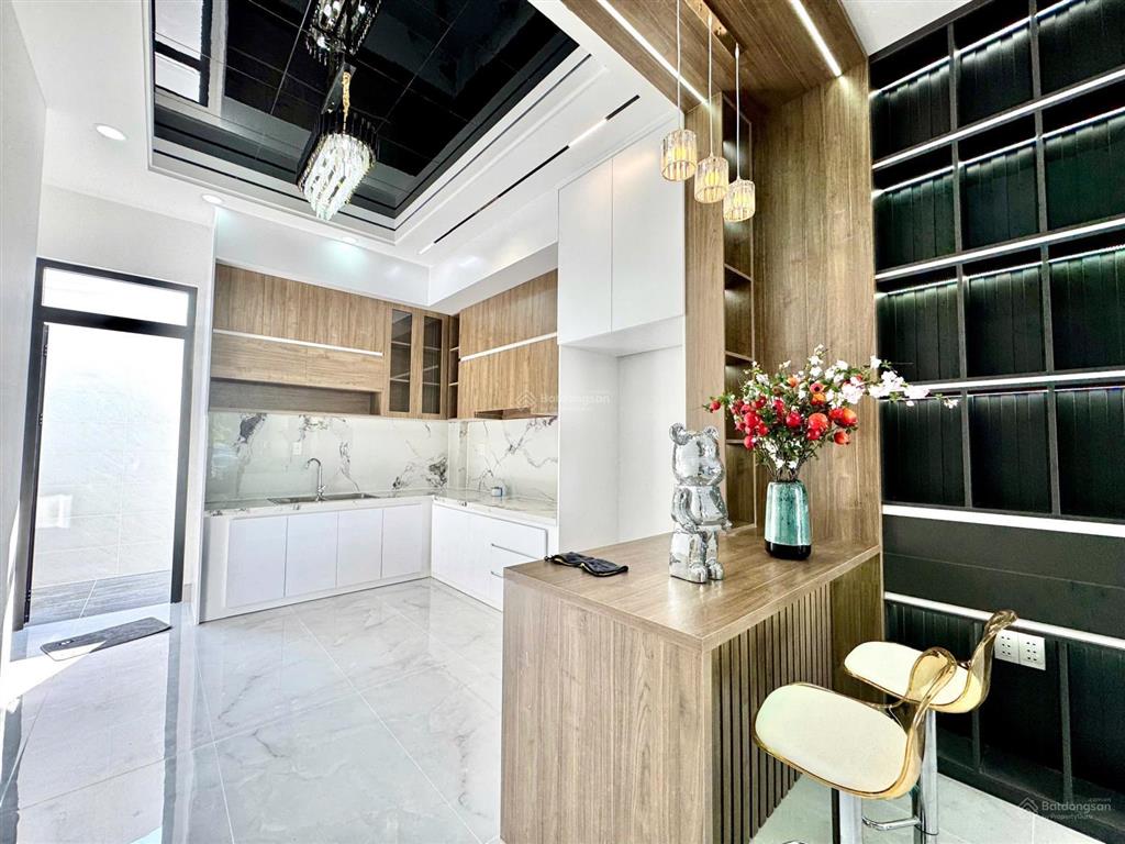 Bán gấp căn nhà phố tại the sol city, 4,5 tỷ, 5x15m, hàng hiếm tại the sol