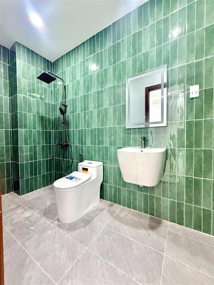 Cặp nhà mới 2 mặt tiền trước sau kđt the sol city, mái đúc. vị trí đẹp, nhà mới, dọn vào ở ngay