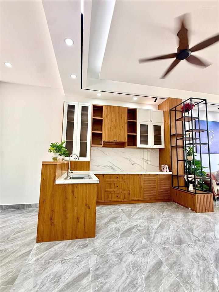 Cặp nhà mới 2 mặt tiền trước sau kđt the sol city, mái đúc. vị trí đẹp, nhà mới, dọn vào ở ngay