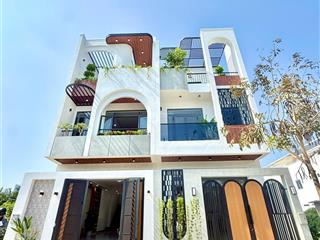 Cặp nhà mới 2 mặt tiền trước sau kđt the sol city, mái đúc. vị trí đẹp, nhà mới, dọn vào ở ngay