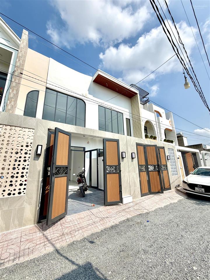 Nhà phố đang hoàn thiện tại đường bờ chùa, sát trường tiểu học long trạch 1, dt 5x20m, 2tt, 3pn, tl