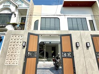 Nhà phố đang hoàn thiện tại đường bờ chùa, sát trường tiểu học long trạch 1, dt 5x20m, 2tt, 3pn, tl